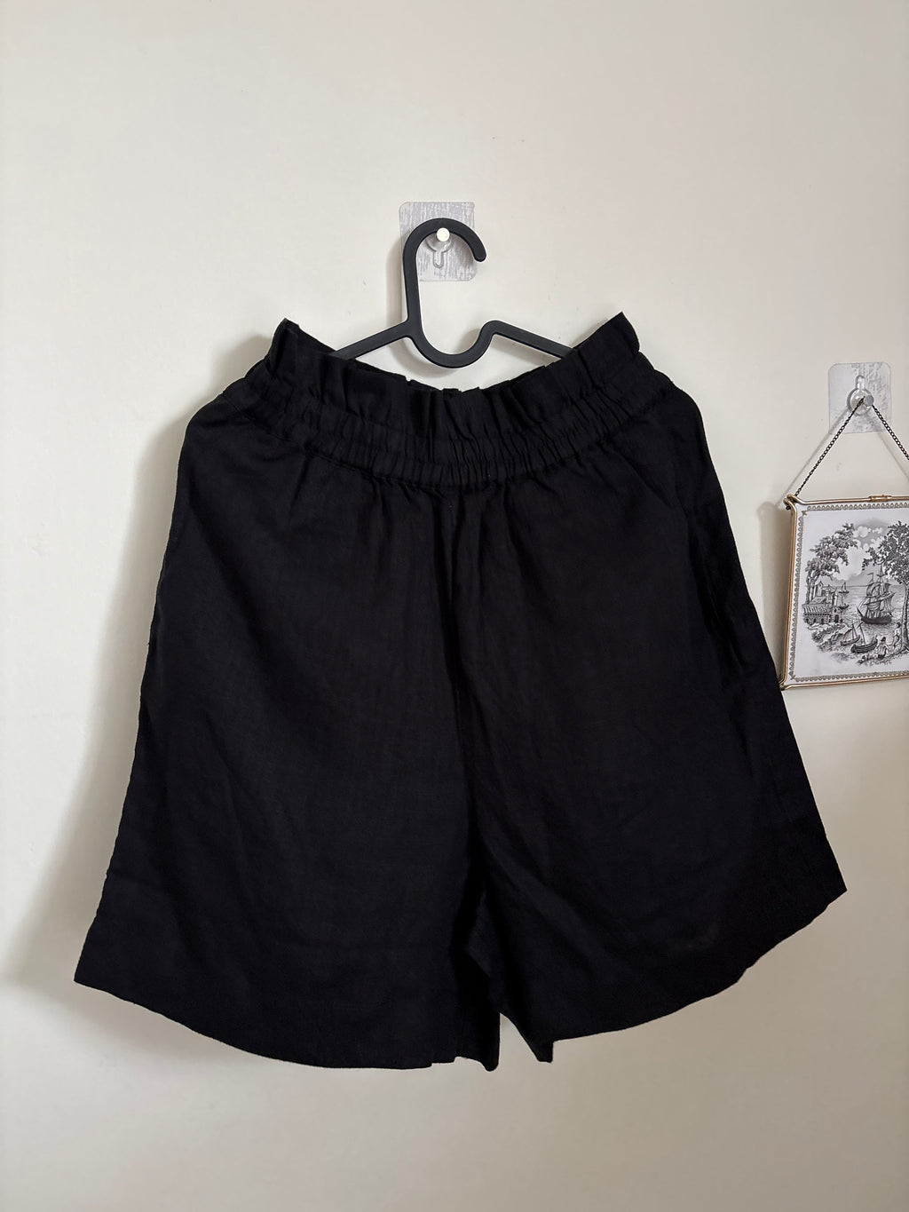 THE DROP PRIYA LINEN SHORTS S