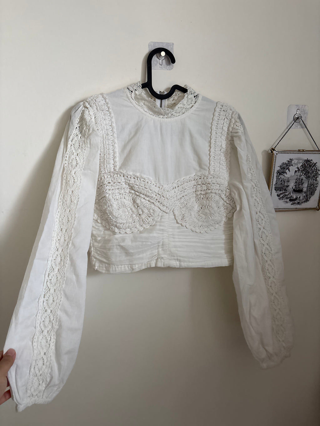 FARM RIO Off-White Crew Neck Long Sleeve Crochet Blouse (ATLTERED)