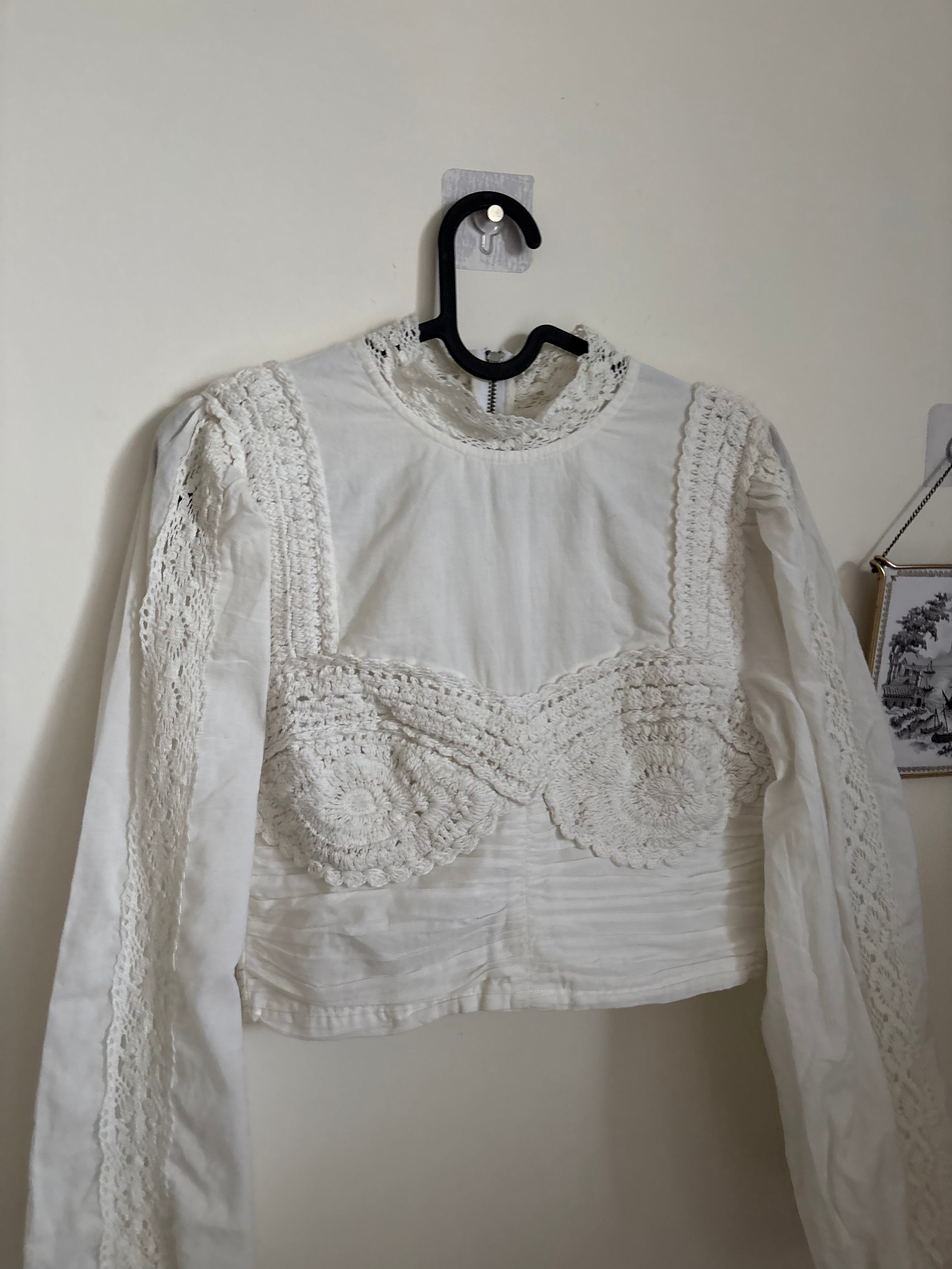 FARM RIO Off-White Crew Neck Long Sleeve Crochet Blouse (ATLTERED)