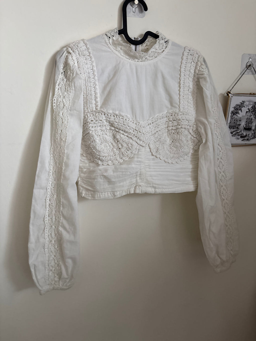FARM RIO Off-White Crew Neck Long Sleeve Crochet Blouse (ATLTERED)