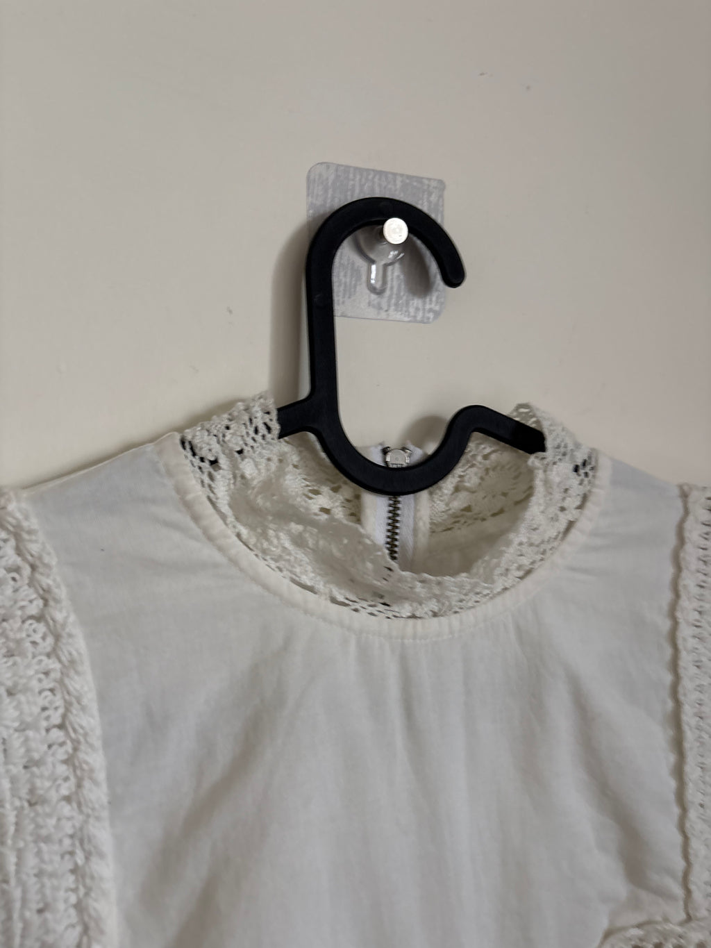 FARM RIO Off-White Crew Neck Long Sleeve Crochet Blouse (ATLTERED)