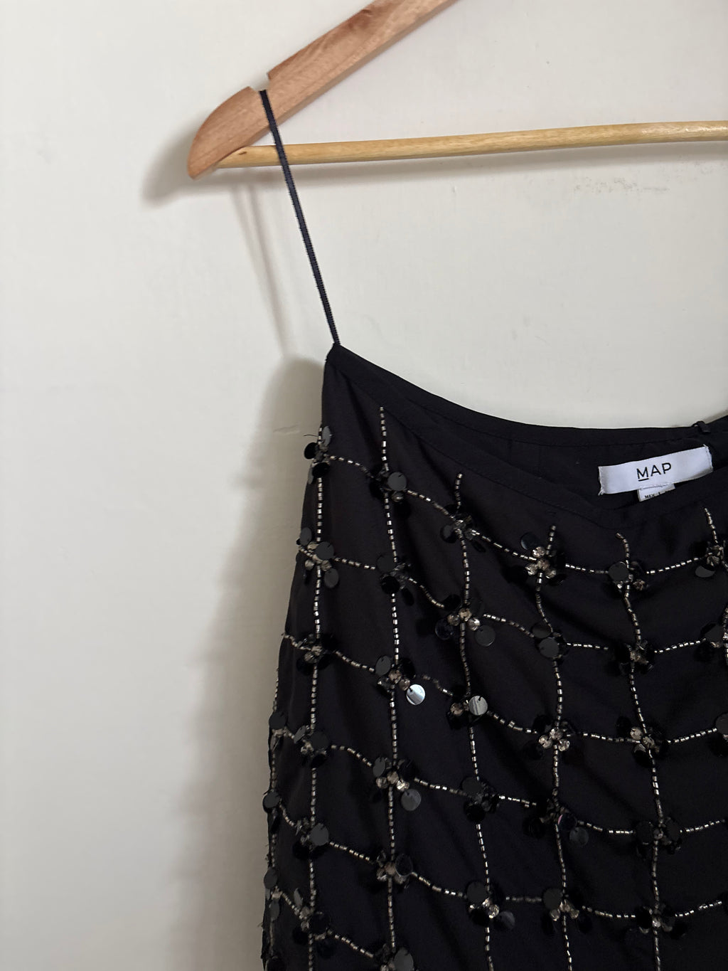 MAP BEADED SKIRT WAIST 29"