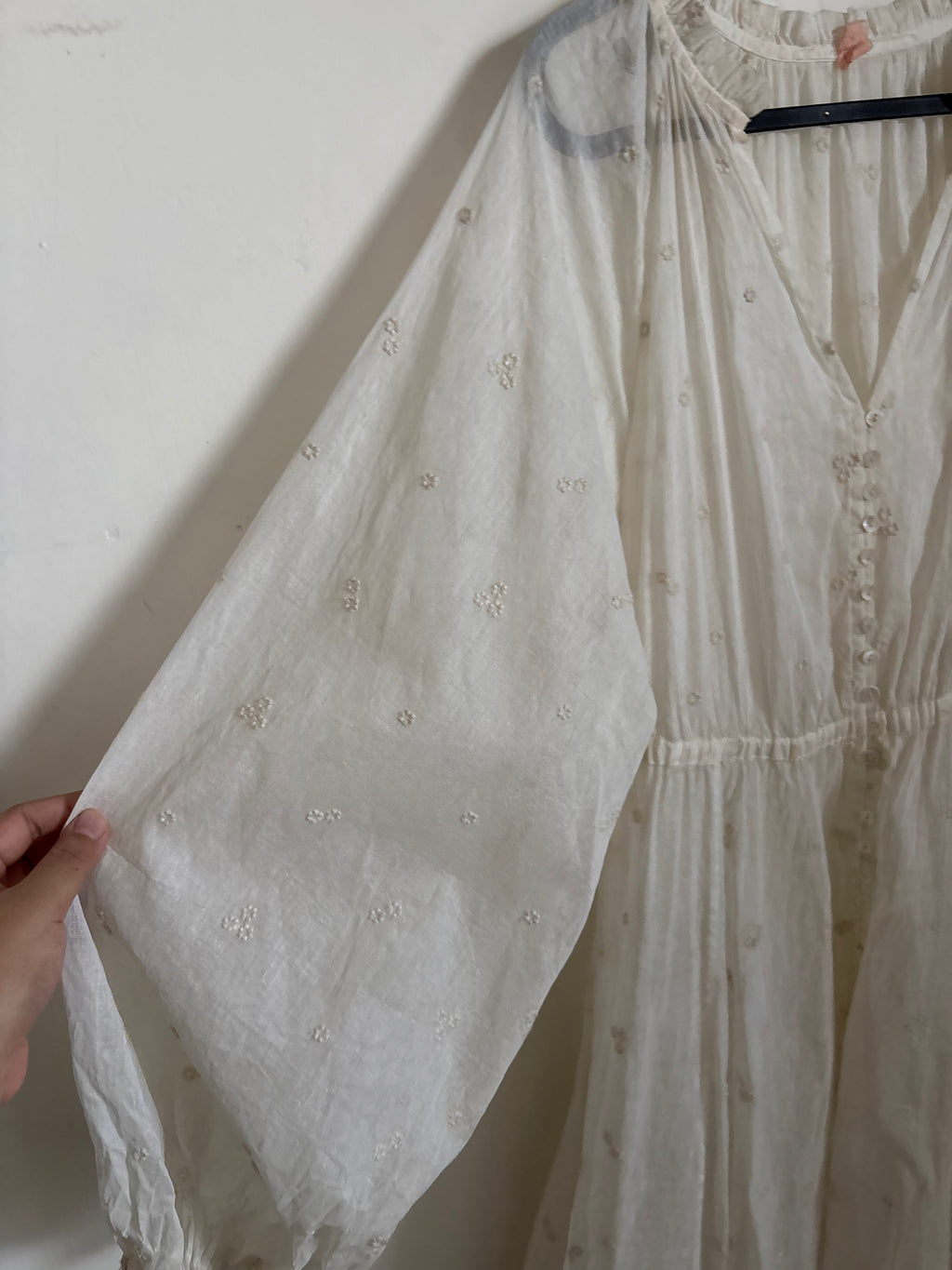 OFF WHITE FLORAL EMBROIDERED DRESS XL