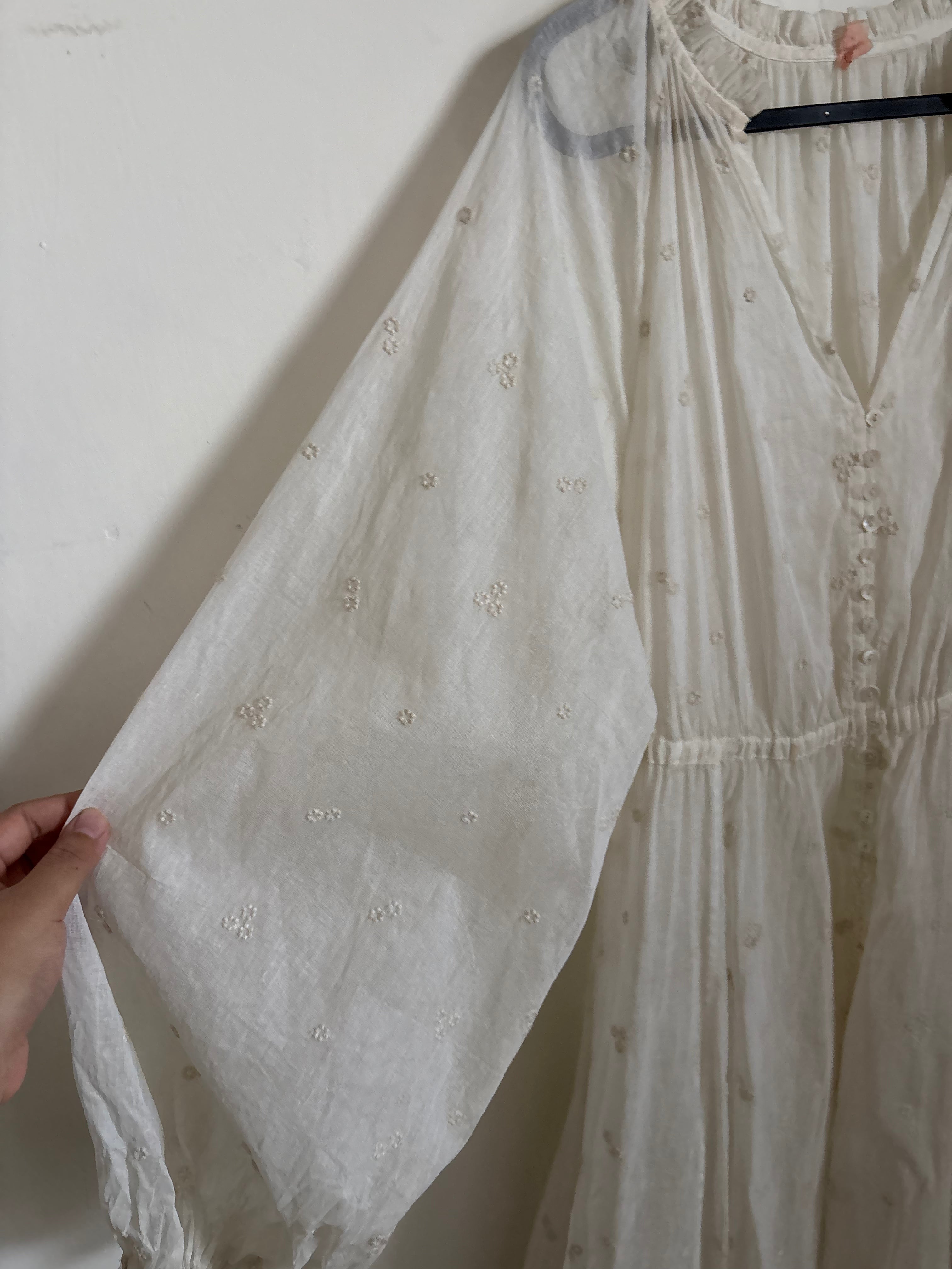 OFF WHITE FLORAL EMBROIDERED DRESS XL