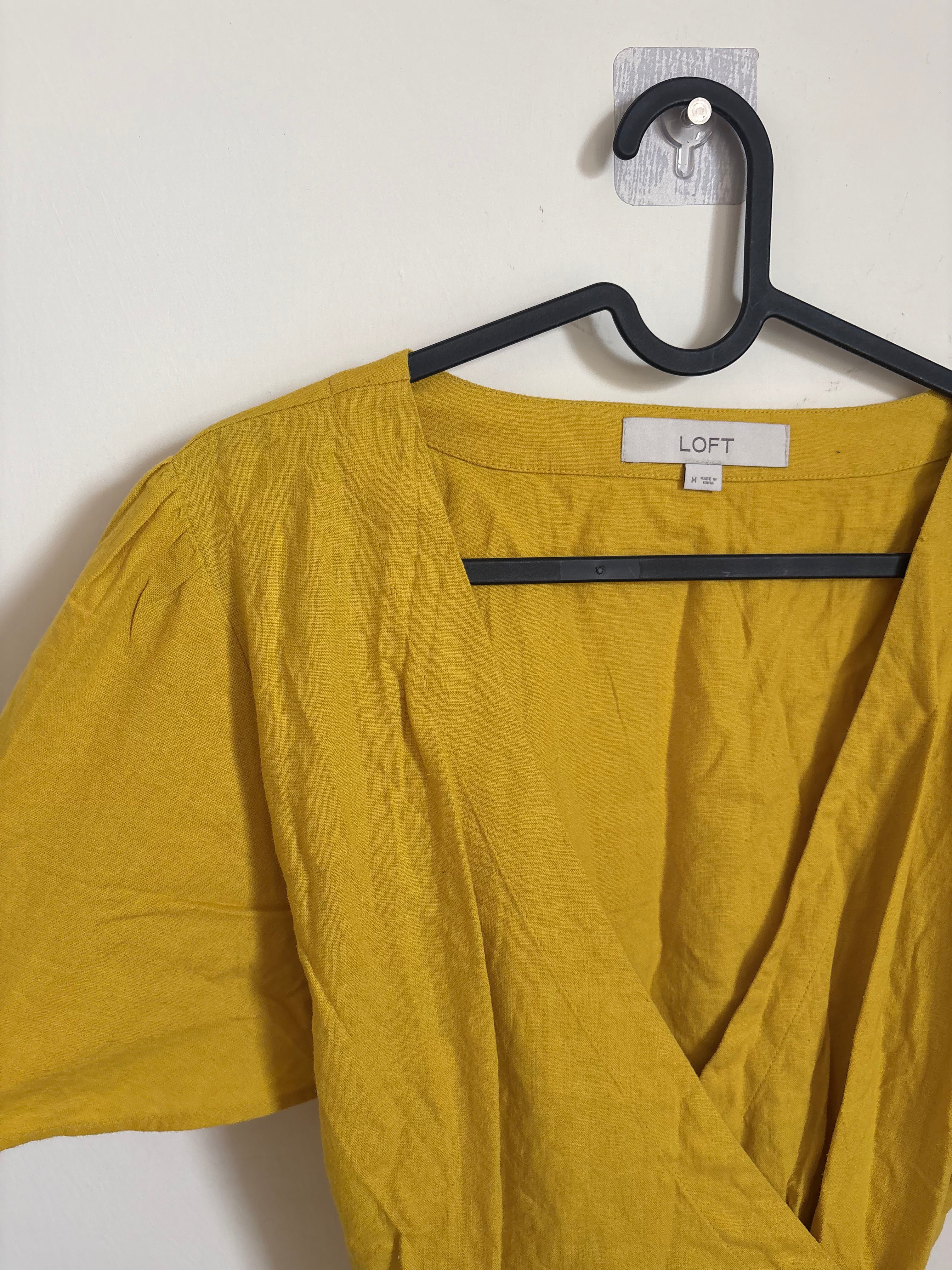 LOFT WRAP TOP IN YELLOW M