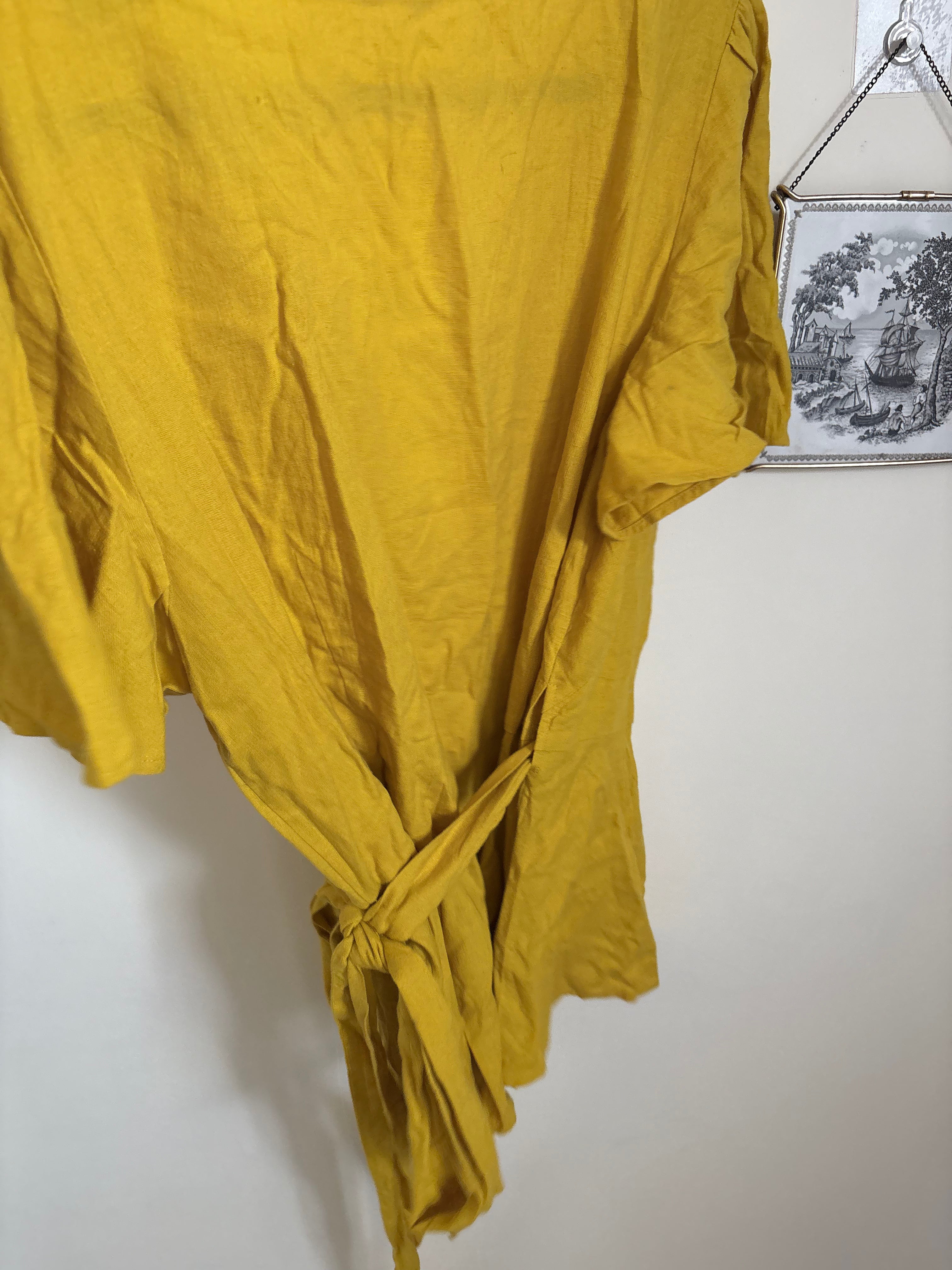 LOFT WRAP TOP IN YELLOW M