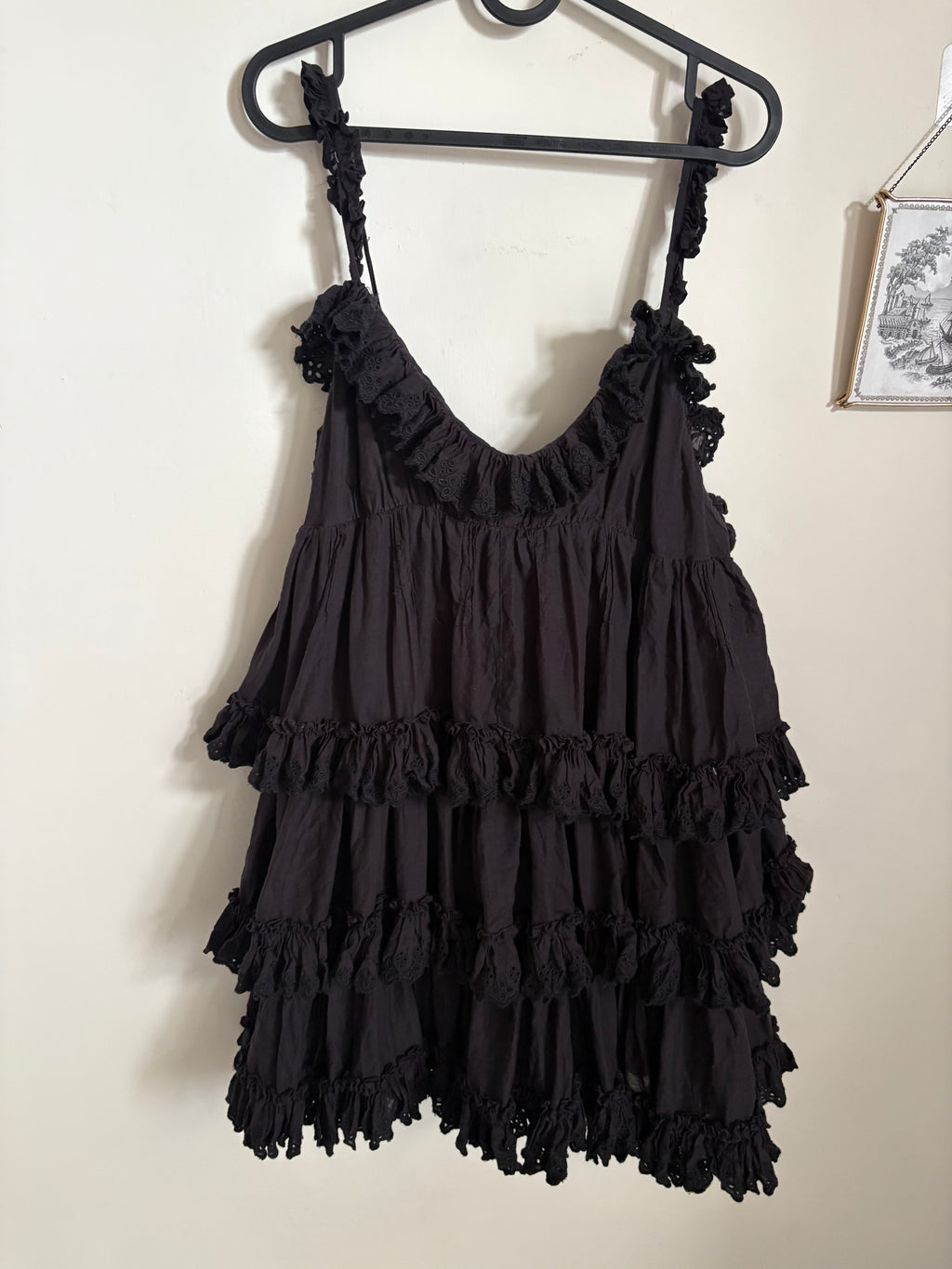 ブラックROSE BUD別注カラー】INDIA IS BEAUTIFUL/FRILL CAMISOLE