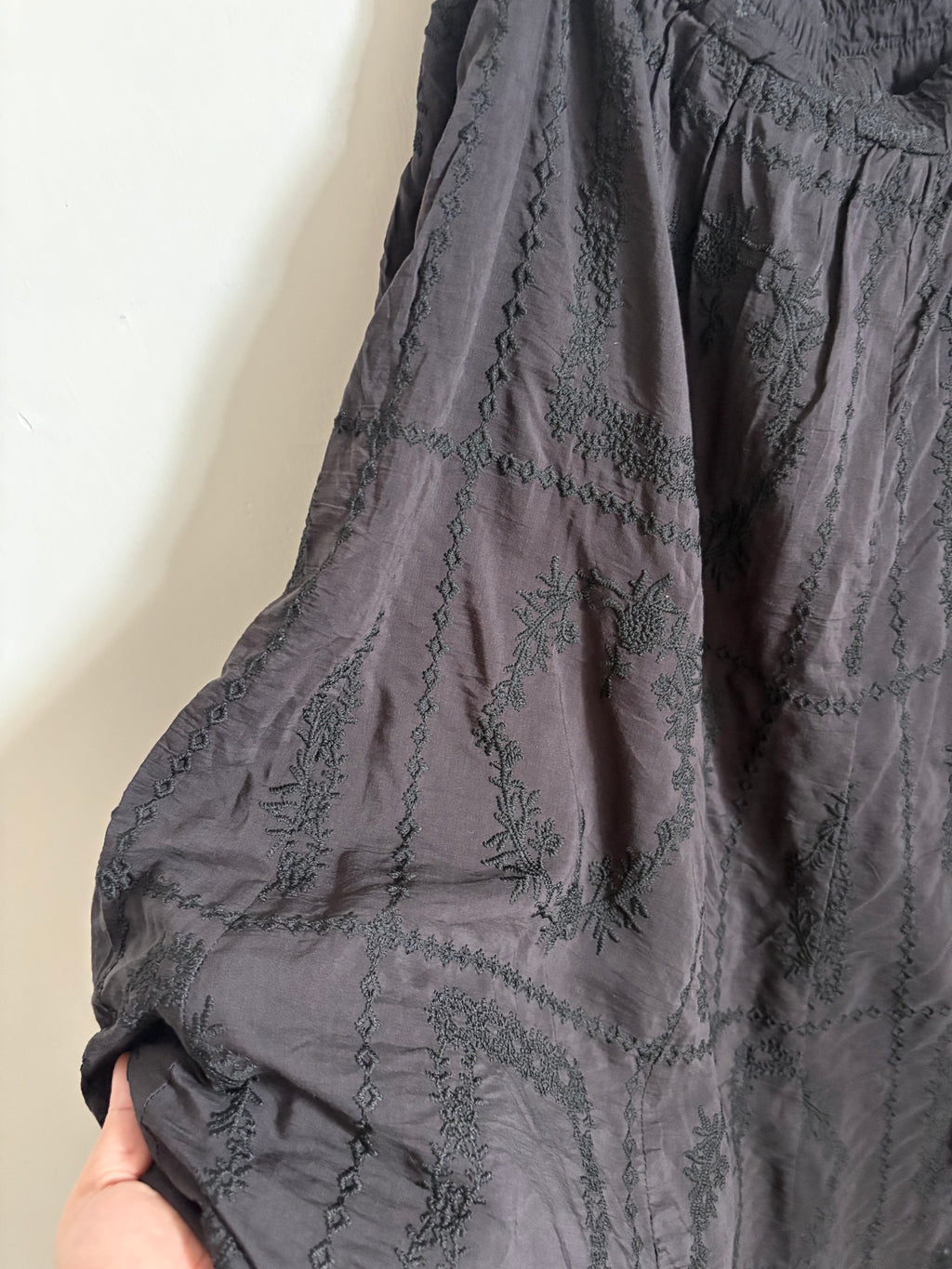 HELSA Handkerchief Midi Skirt in Black 28-30"