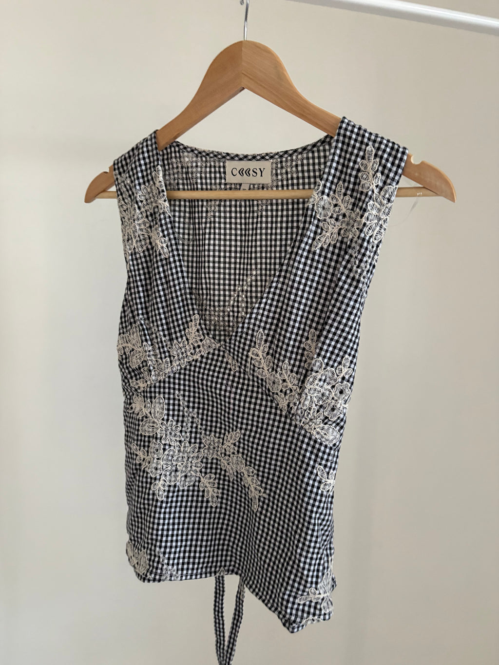 Coosy Gingham embroidered top XS
