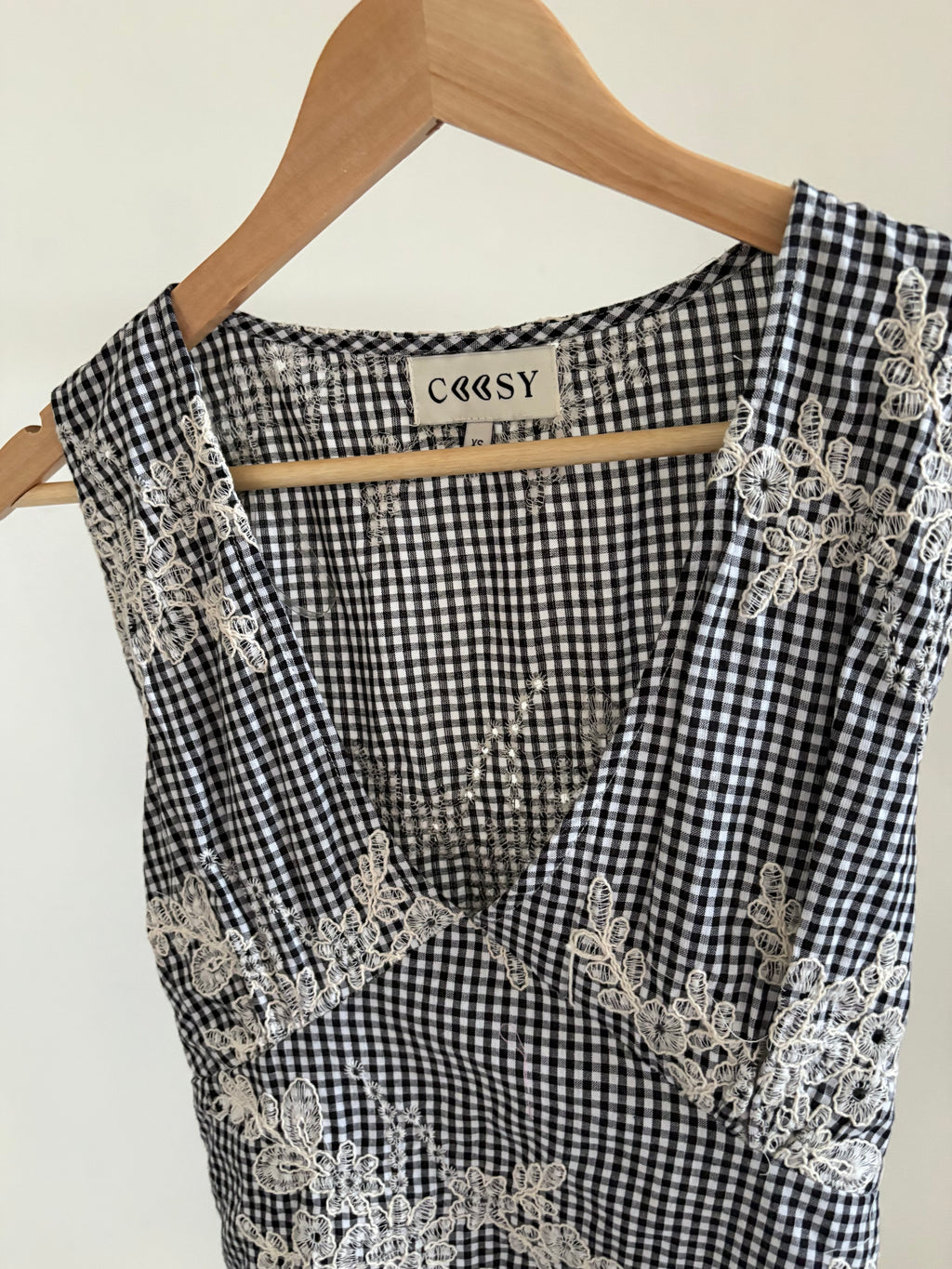 Coosy Gingham embroidered top XS