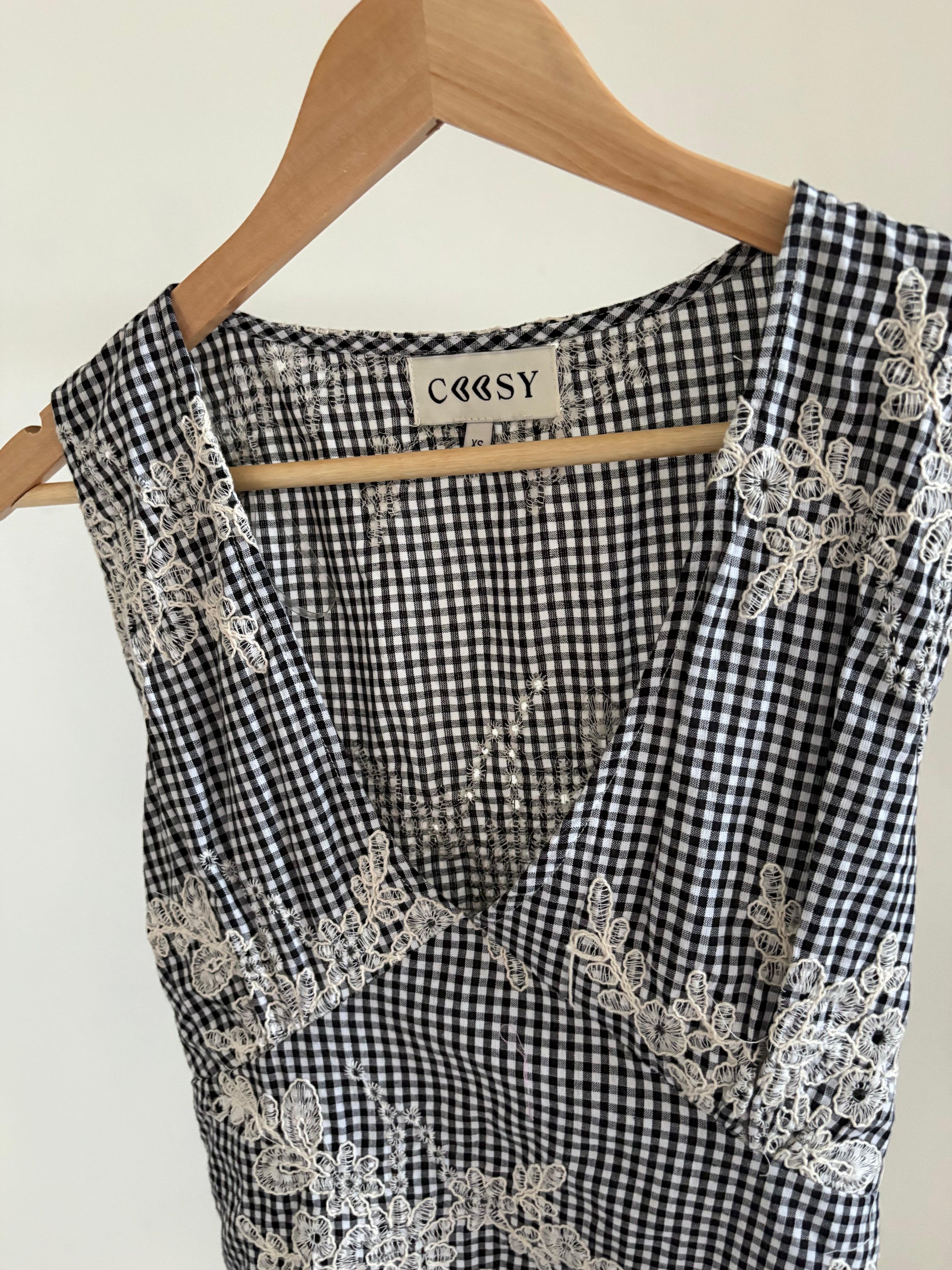Coosy Gingham embroidered top XS