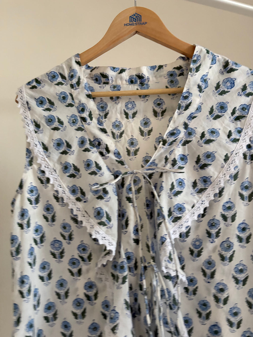 Cotton sleeveless ruffle collar top L