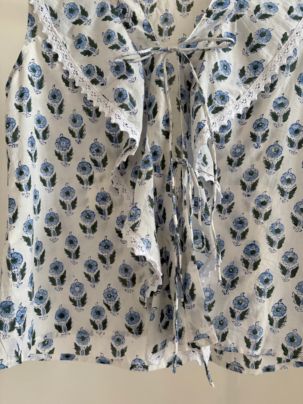 Cotton sleeveless ruffle collar top L
