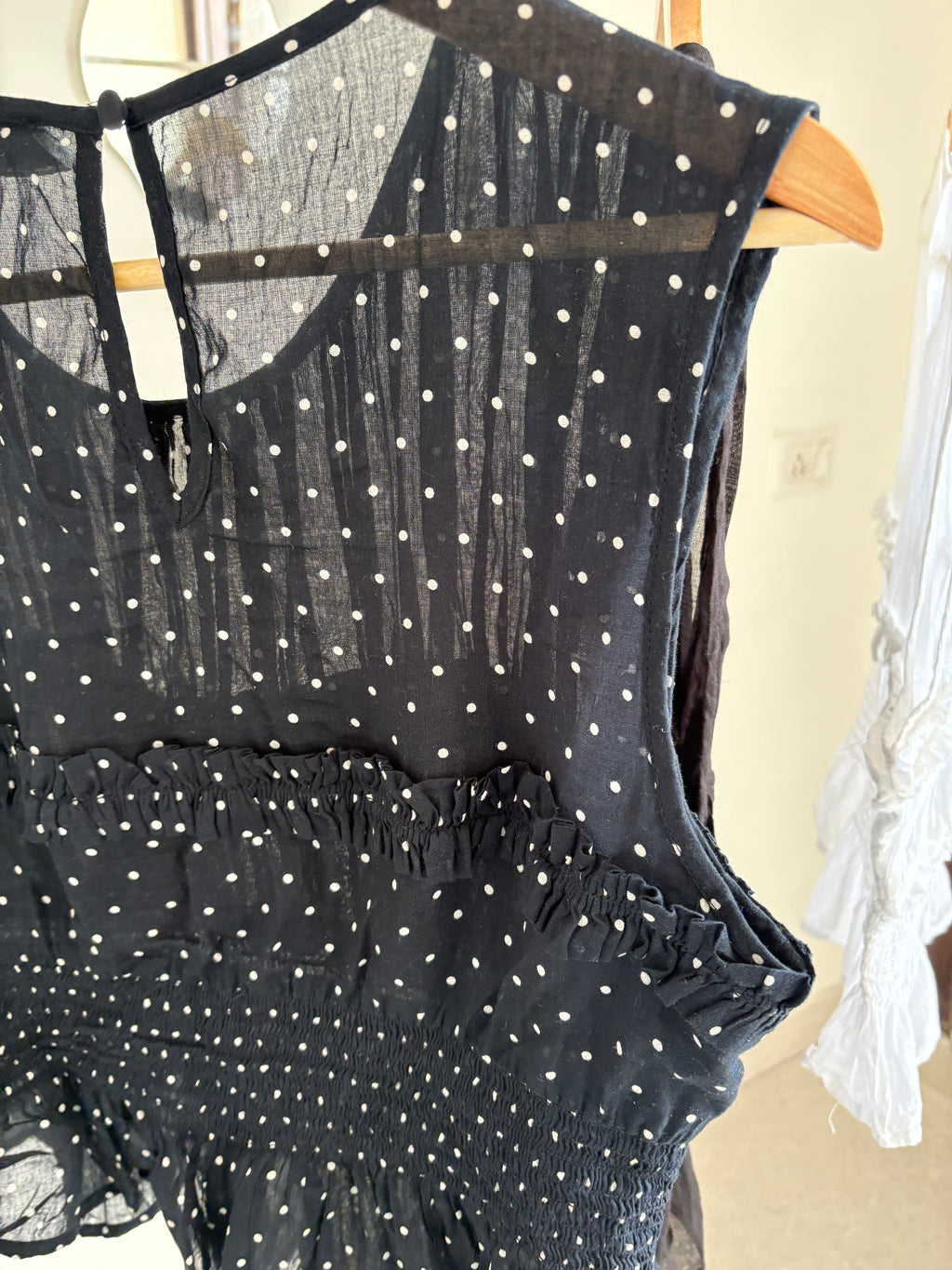 NEO NOIR TOP TIRIL