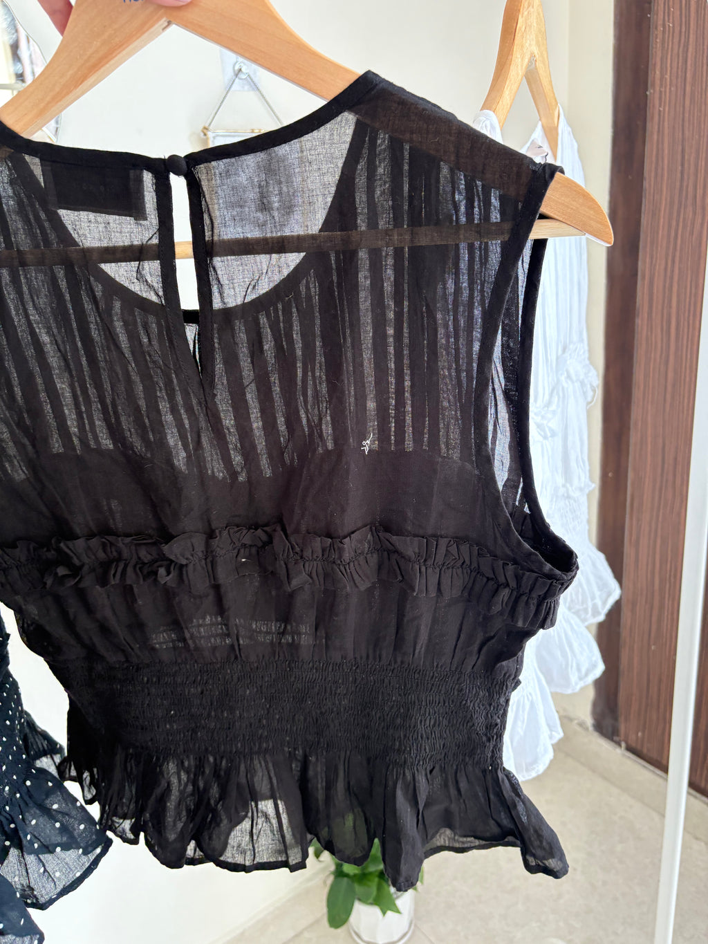 NEO NOIR TOP TIRIL