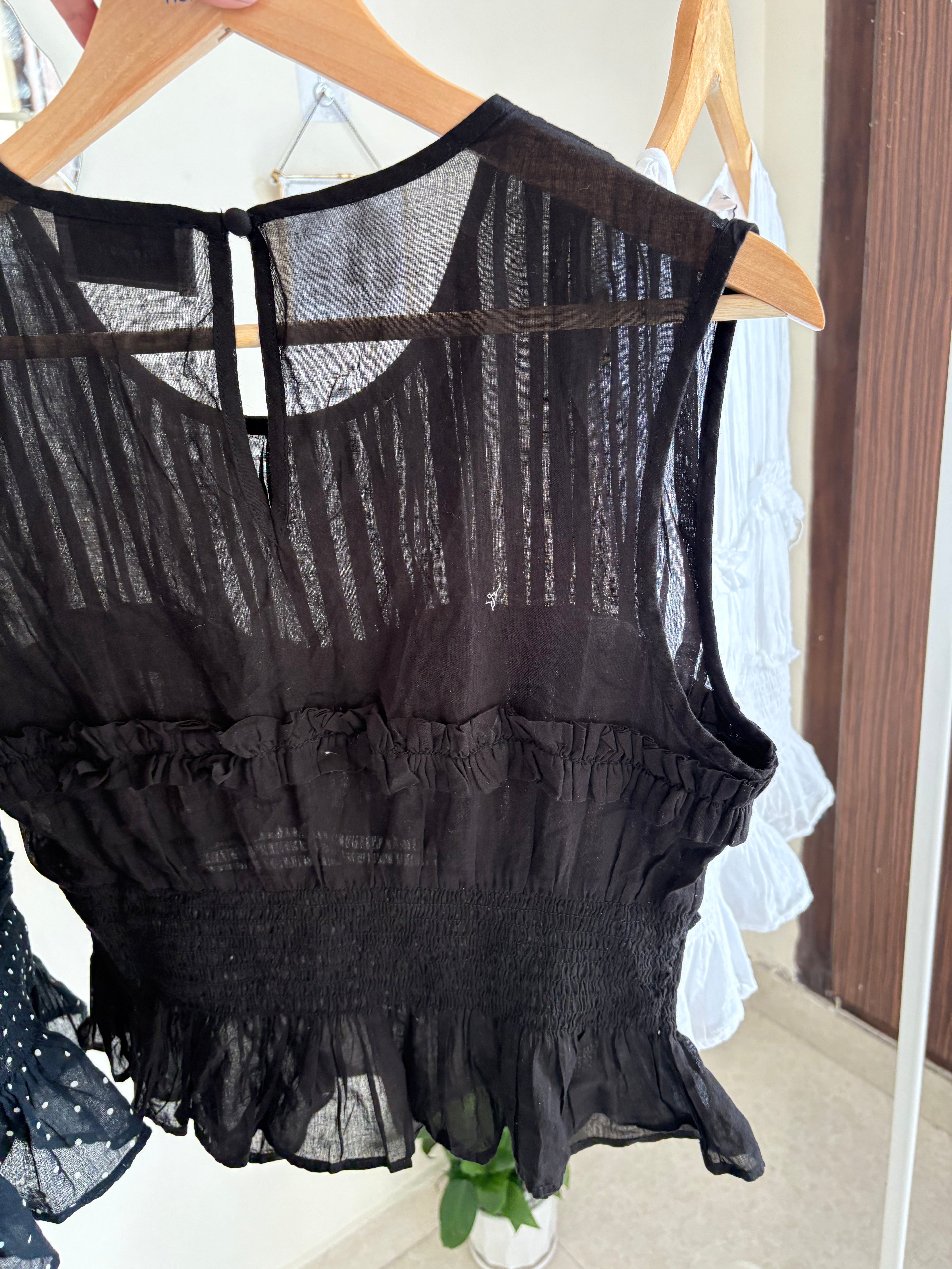 NEO NOIR TOP TIRIL