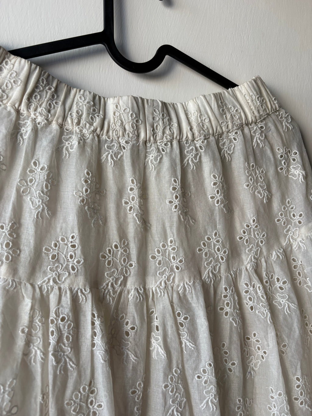 THE GREAT. EMBROIDERED SKIRT  S