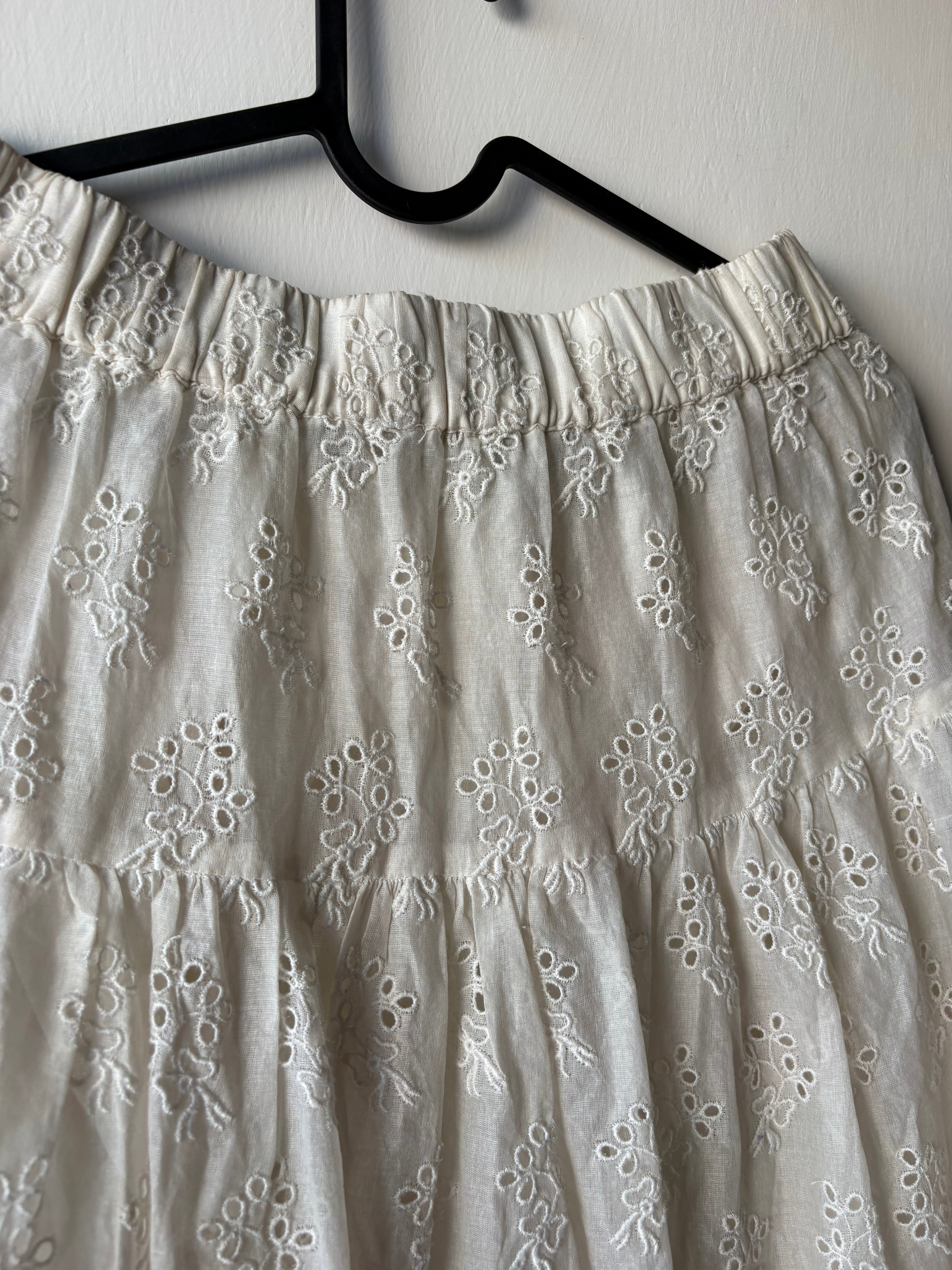 THE GREAT. EMBROIDERED SKIRT  S