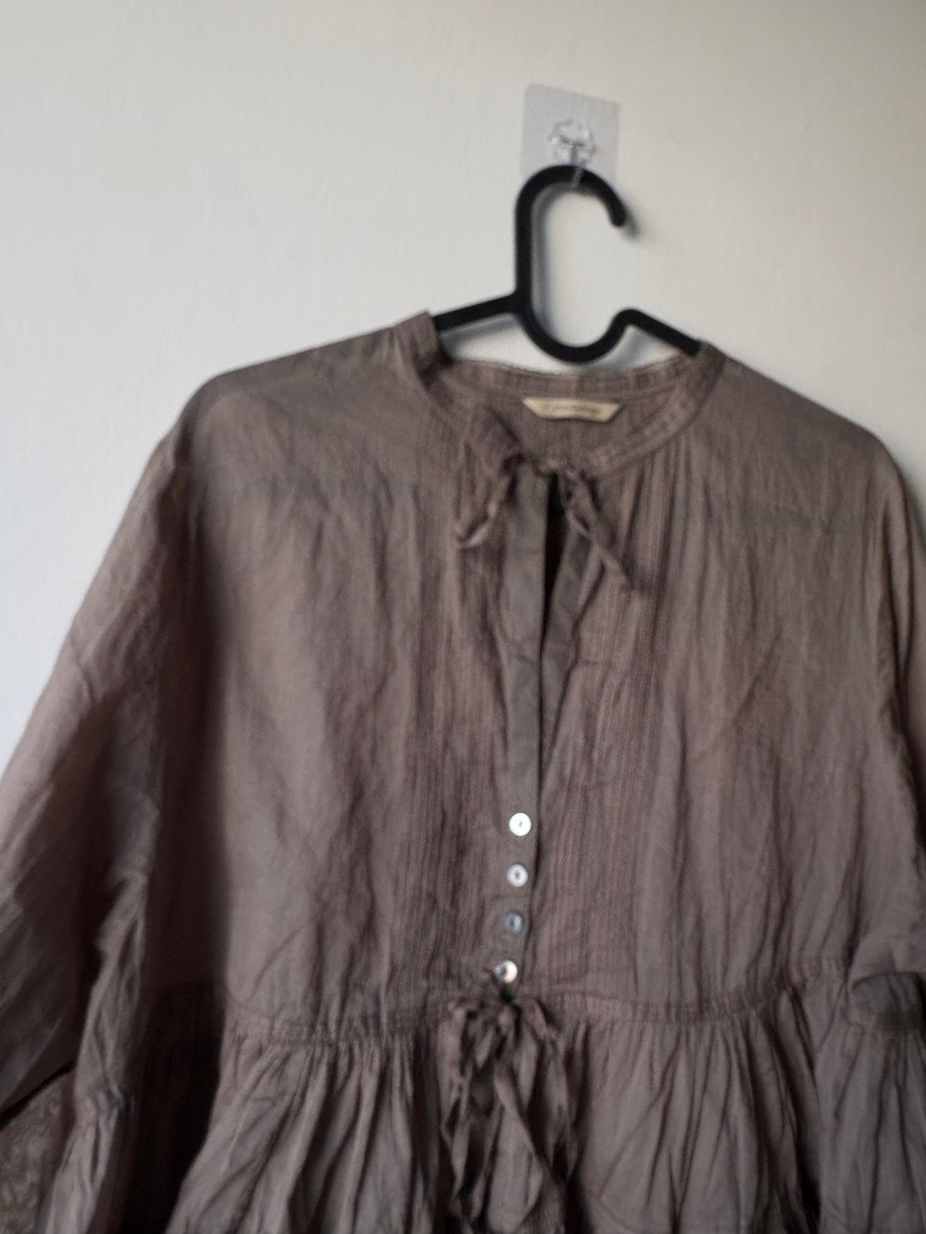 CURENSOLOGY TIERED BLOUSE FS